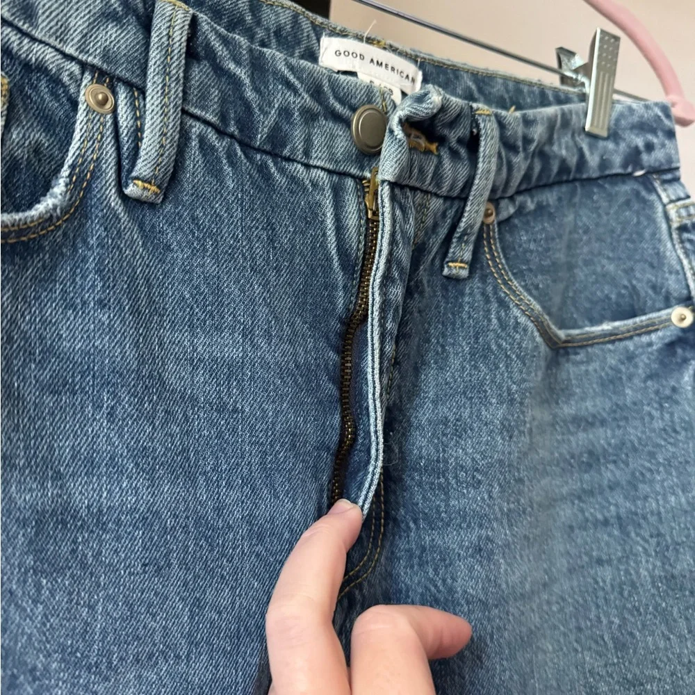 Good American Good Boy Blue Straight Leg Jeans - Picture 4 of 11